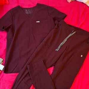 Figs Women's Maroon Scrub Set